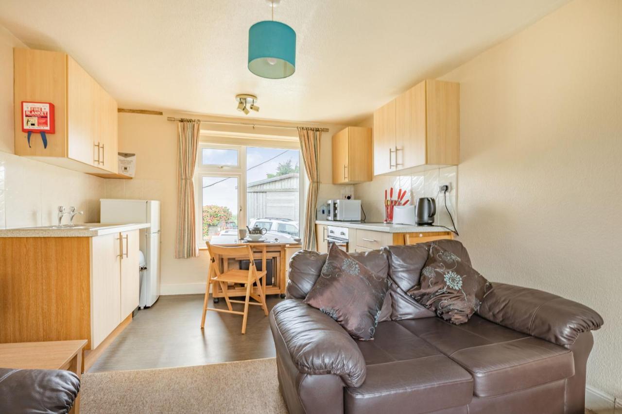 Hillymouth Apartment *