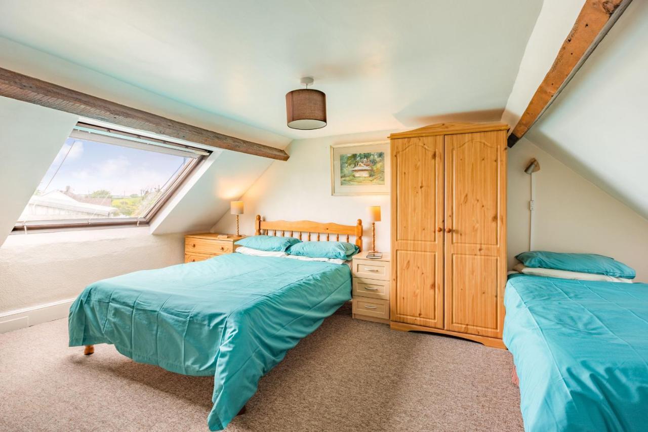 Hillymouth Apartment